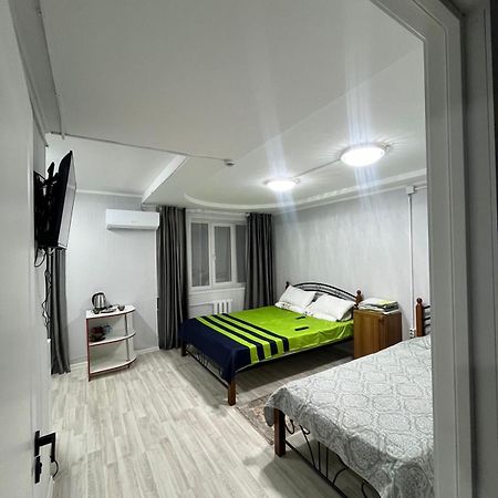 Ахметова 4 Apartman Krasnoye Pole Kültér fotó