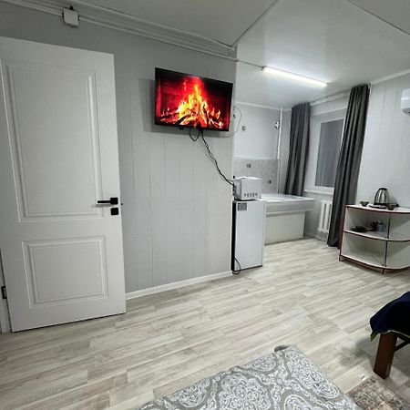 Ахметова 4 Apartman Krasnoye Pole Kültér fotó
