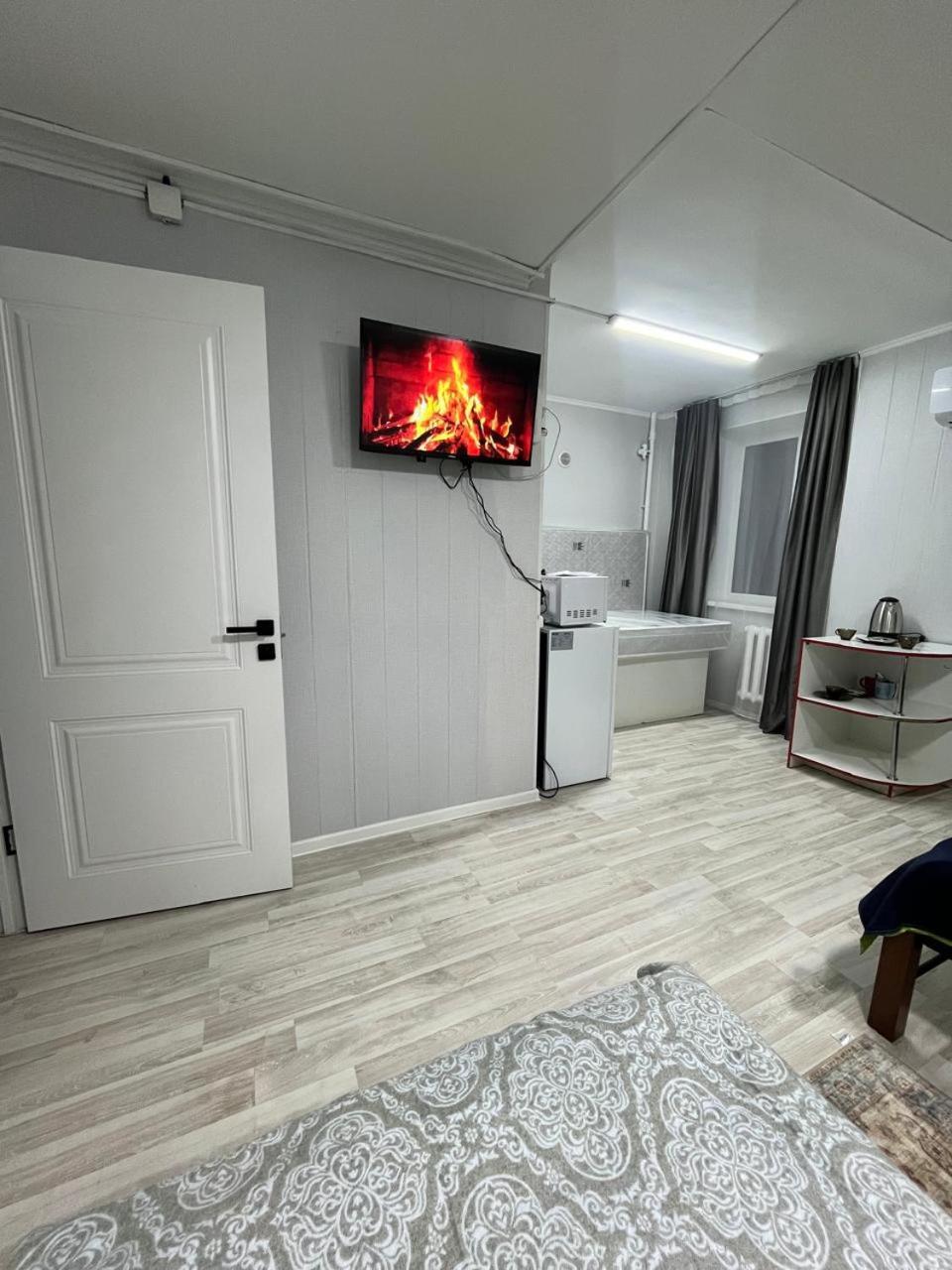 Ахметова 4 Apartman Krasnoye Pole Kültér fotó